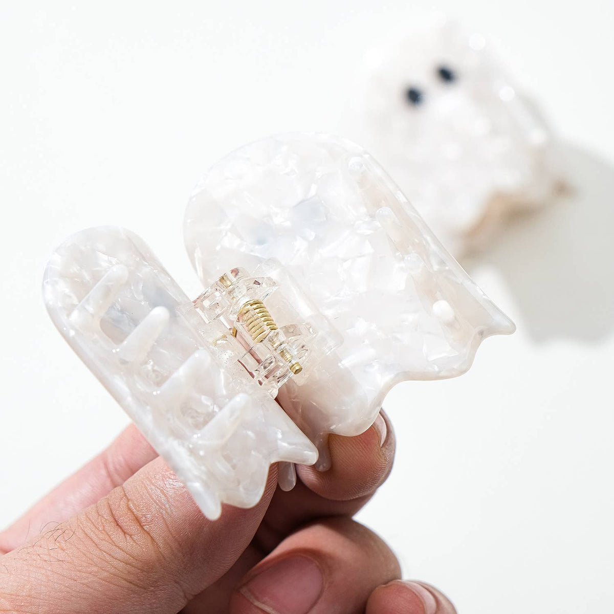 Pearl Ghost Claw Clip - Small: Pearl
