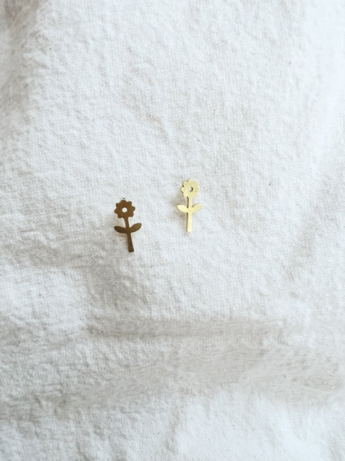 Sunflower Post Earrings