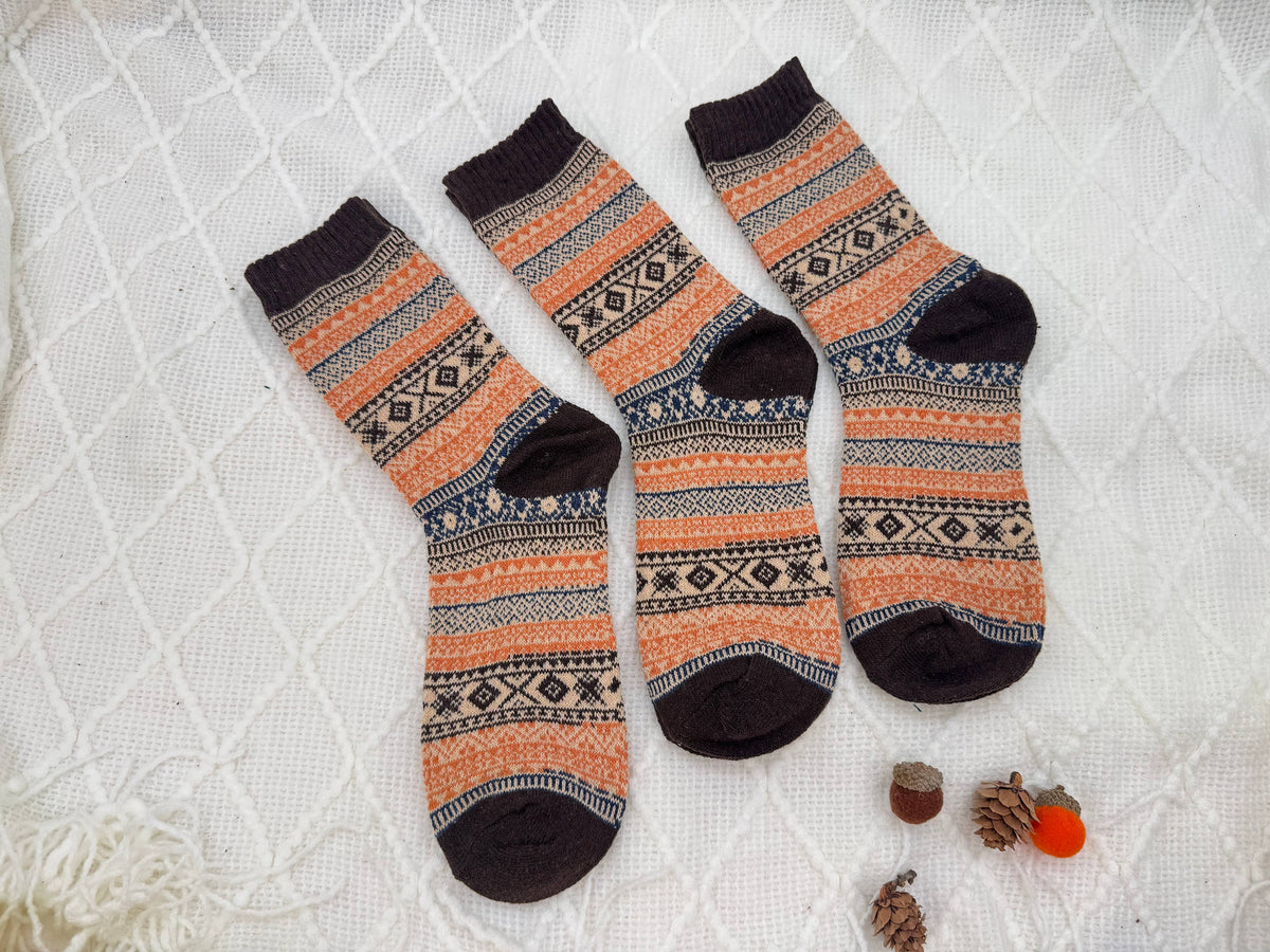 Nordic Cozy and Warm Vintage Socks, Ethnic Style: Green