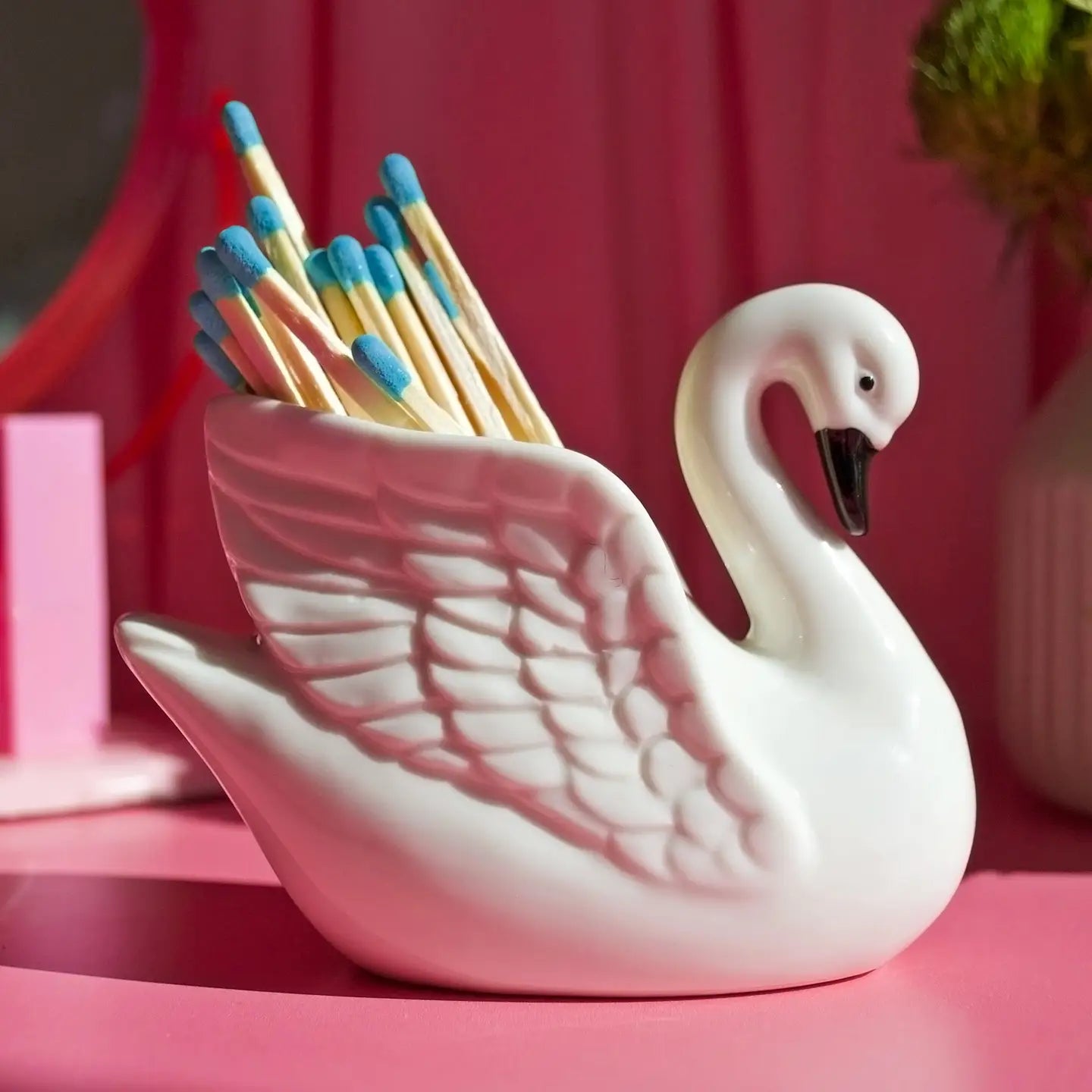 Swan Match Striker