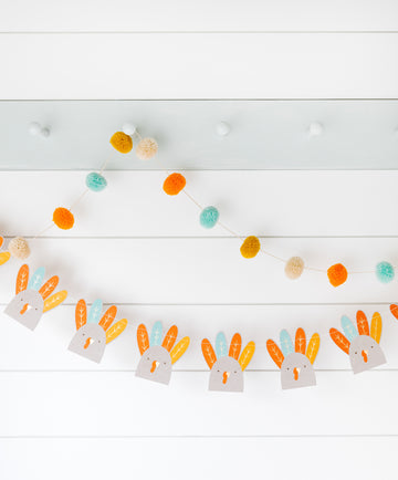 Turkey and Pom Pom Banner Set