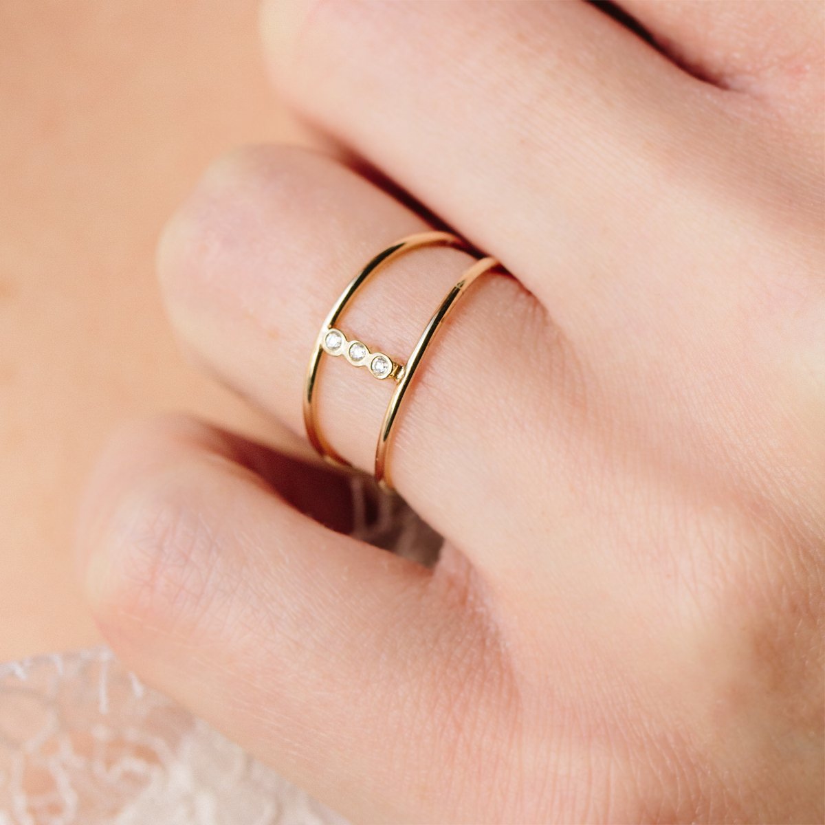 Double Band with Vertical Diamonds