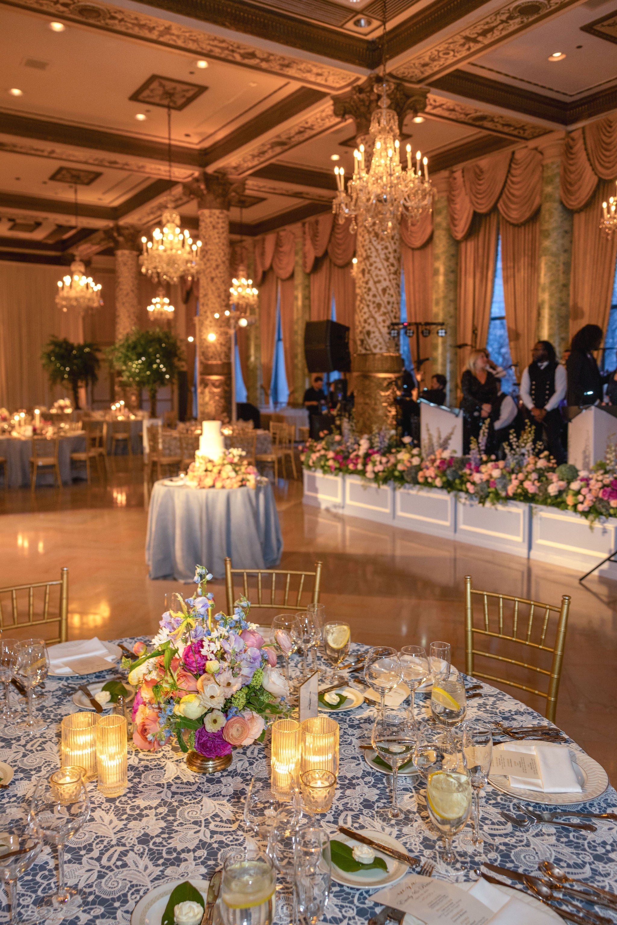 Bridgerton-Inspired Spring Wedding at The Drake Hotel Chicago | Garden Romance Meets Classic Elegance