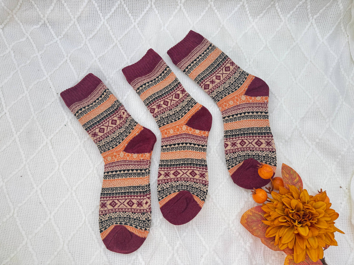 Nordic Cozy and Warm Vintage Socks, Ethnic Style: Burgundy