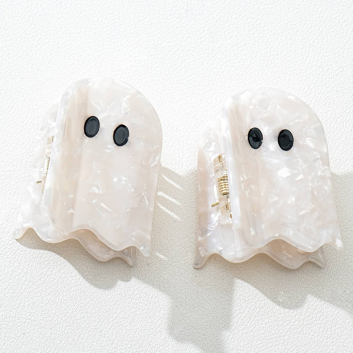 Pearl Ghost Claw Clip - Small: Pearl