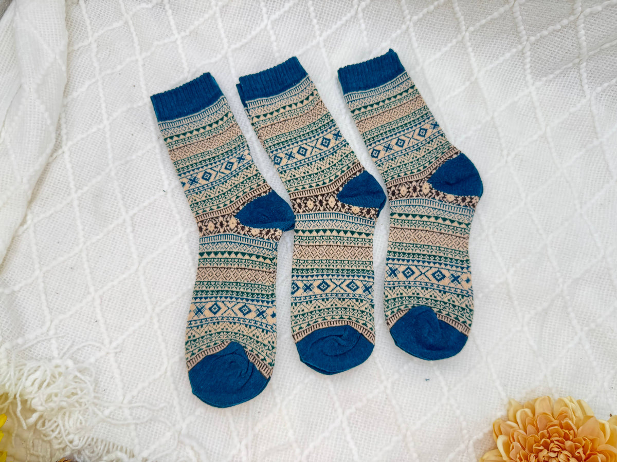 Nordic Cozy and Warm Vintage Socks, Ethnic Style: Green