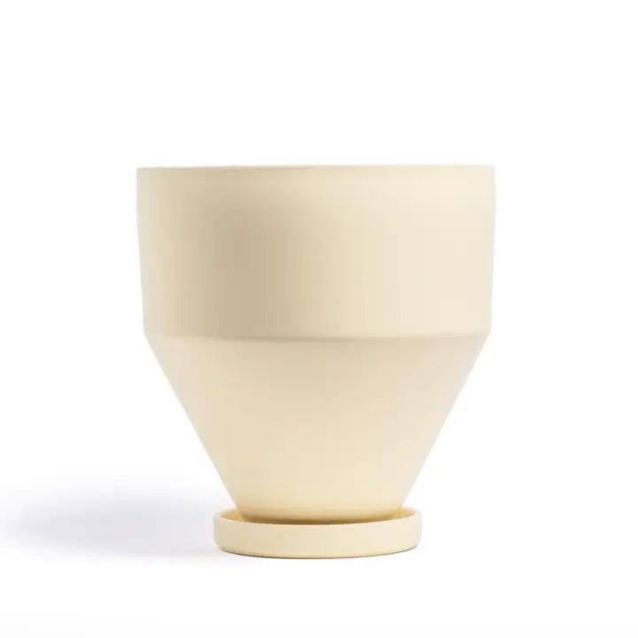 6.5"  Almond Jouet Pots W/Water Saucers