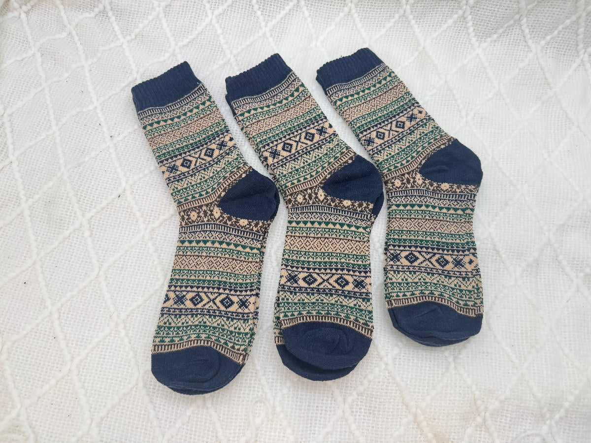 Nordic Cozy and Warm Vintage Socks, Ethnic Style: Burgundy