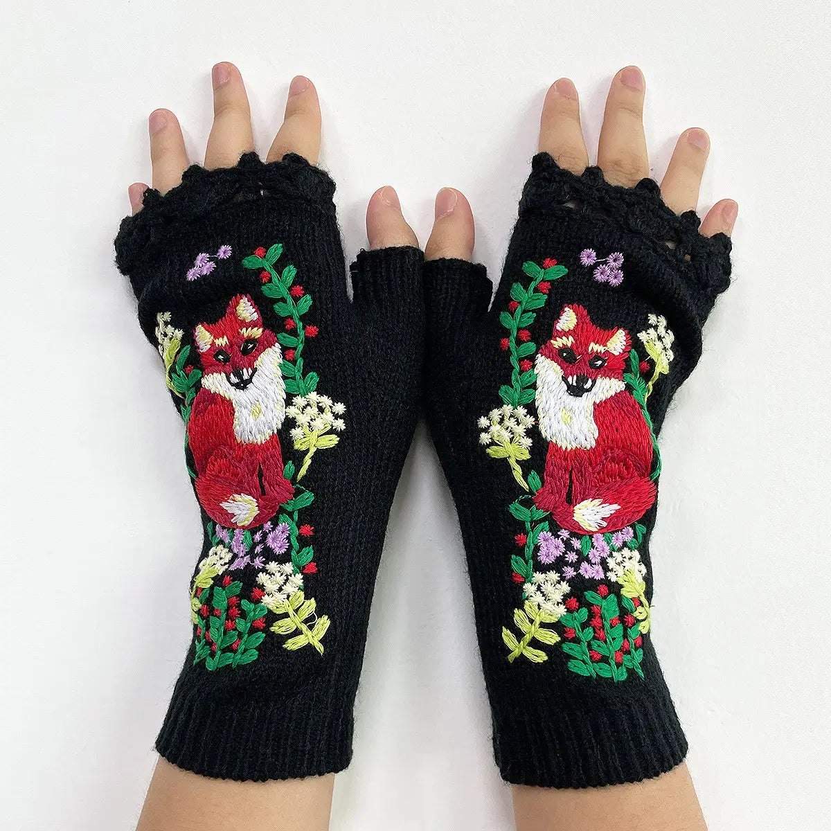 Fox Embroidered Gloves Black