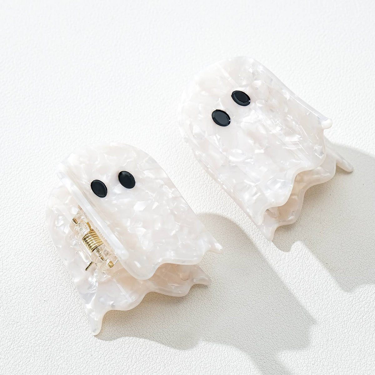 Pearl Ghost Claw Clip - Small: Pearl