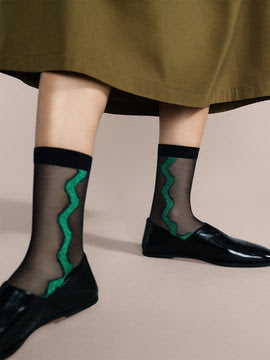 Zig Zag Sheer Crew Socks