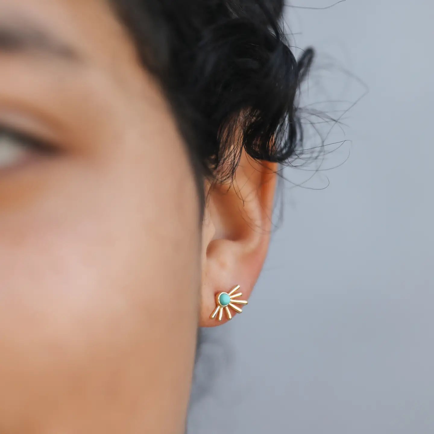 Sun Ray - Turquoise - Gold Earrings