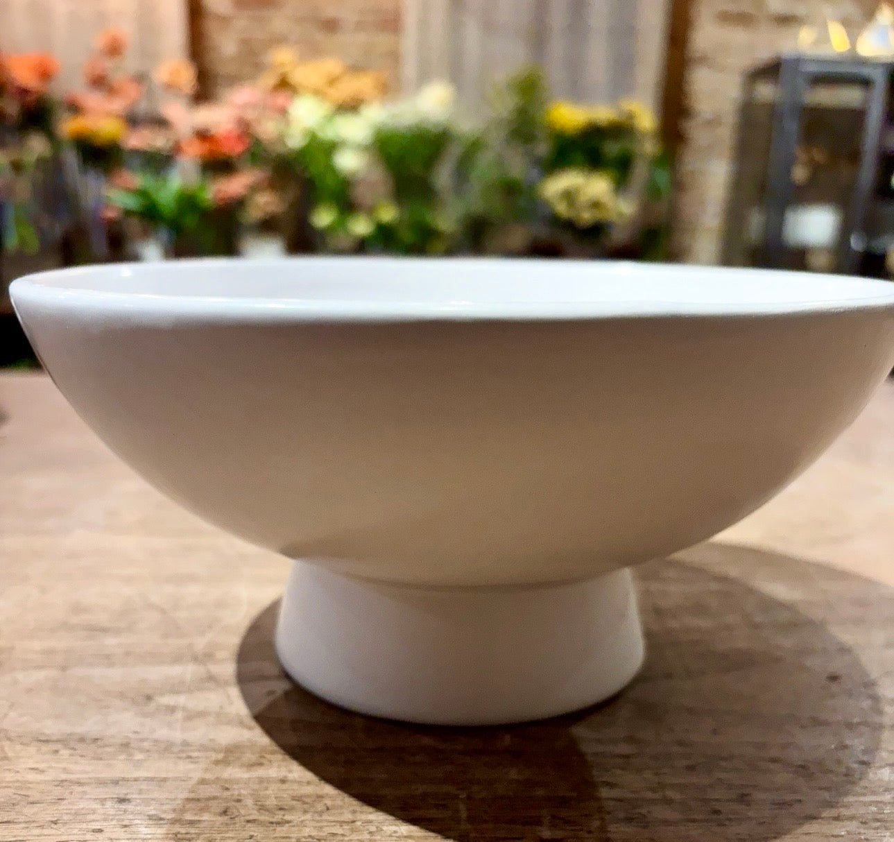 White footed compote